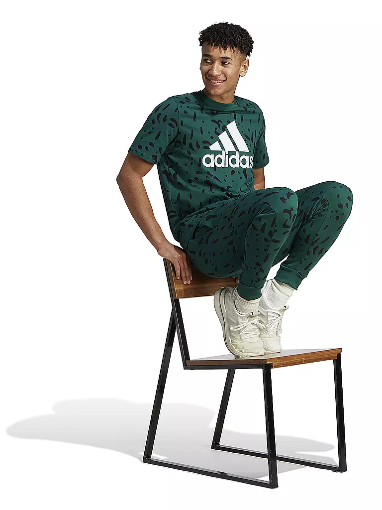 ADIDAS | Herren T-Shirt Essentials Single Logo | Vert foncé