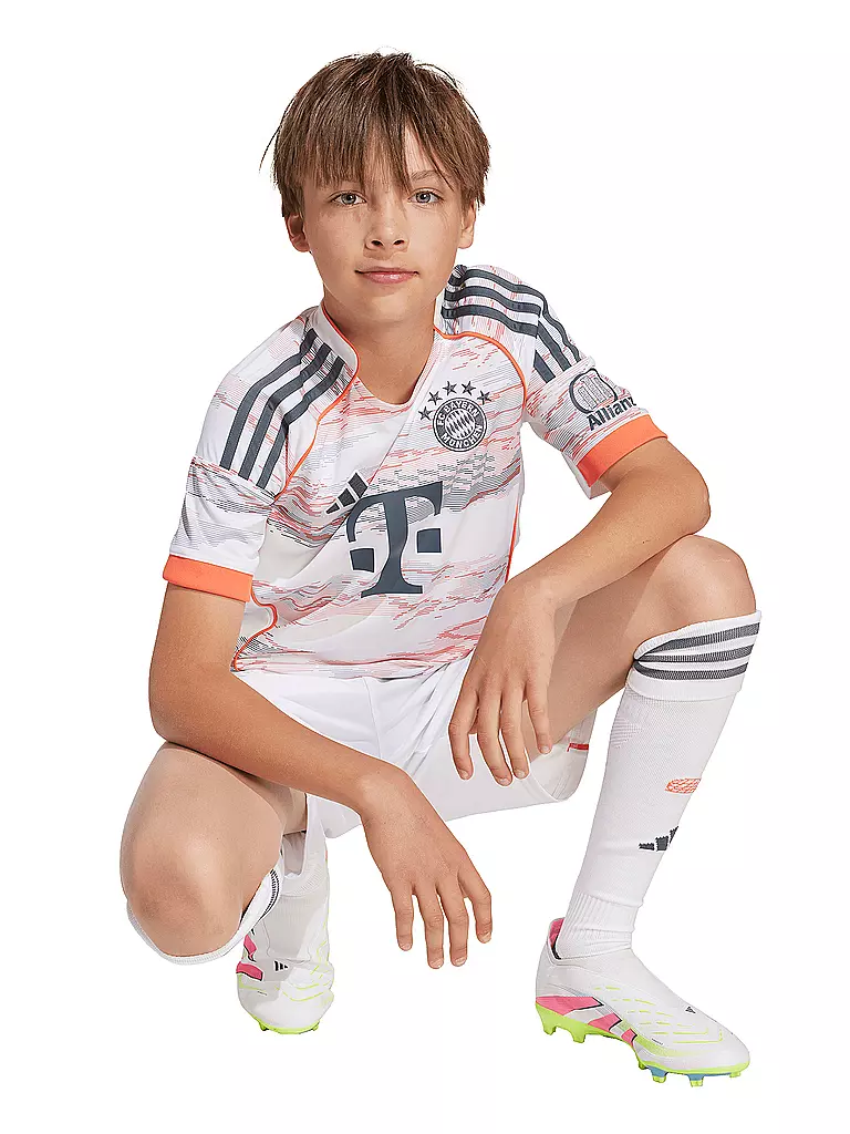 ADIDAS | Short de football enfant FC Bayern München 25/26 extérieur |