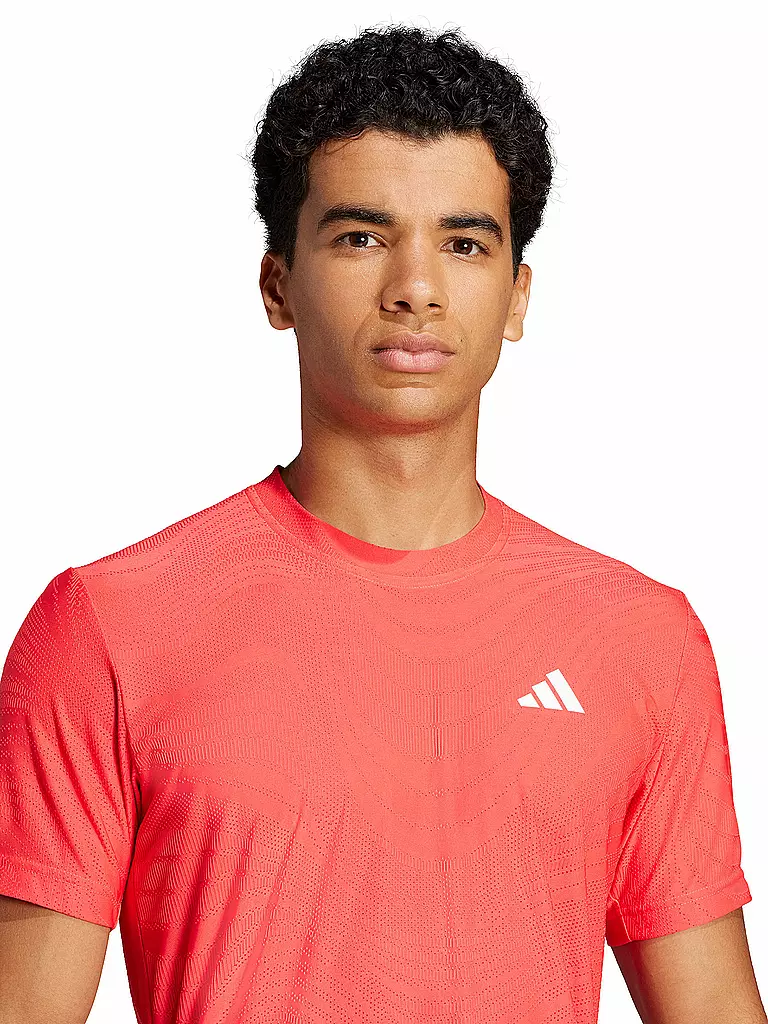 ADIDAS | T-shirt de tennis Freelift Pro pour hommes |
