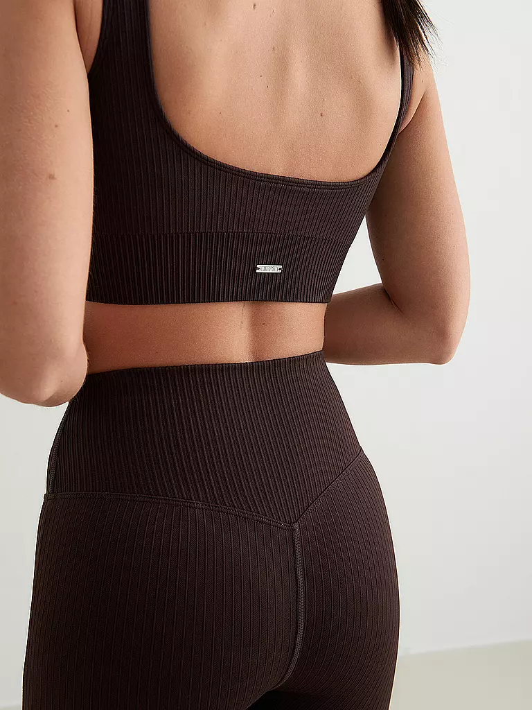 AIM'N | Soutien-gorge de sport côtelé sans coutures à maintien moyen pour femmes |