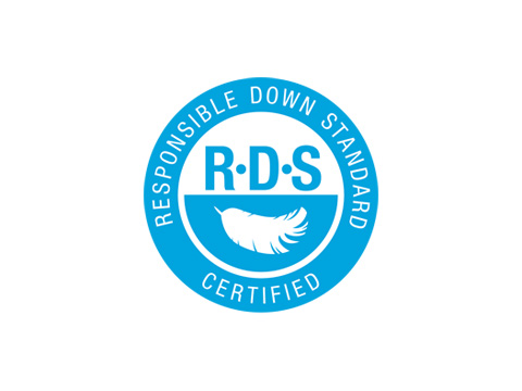 Logo bleu et blanc avec le texte « Responsible Down Standard Certified » dans un cercle autour de « RDS » et une illustration d'une plume.