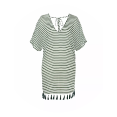 Robe à manches courtes, rayée blanc et noir, avec col en V, lien à nouer au col et franges à pompons à l'ourlet.