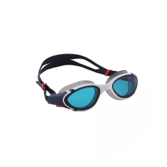 Des lunettes de natation avec des verres bleus et une sangle noir et blanc sur un fond blanc.