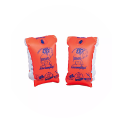 Une paire de brassards de natation gonflables orange et blancs avec du texte bleu et des illustrations sur fond blanc.