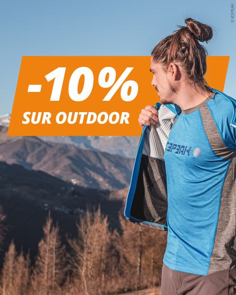 Un homme en tenue de sport bleue à l'extérieur, avec des montagnes en arrière-plan. Le texte orange indique : « -20 % SUR OUTDOOR. ».