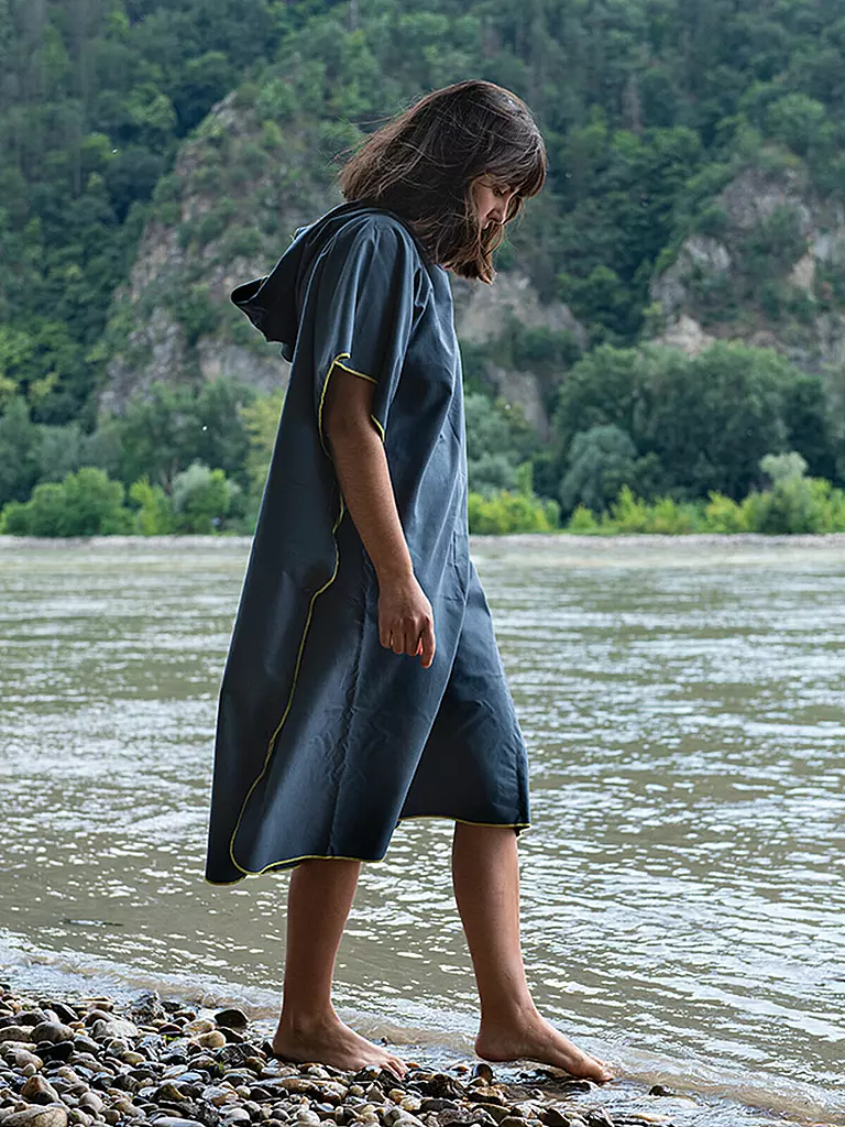 COCOON | Serviette de plage Poncho Ultralight en microfibre | Gris
