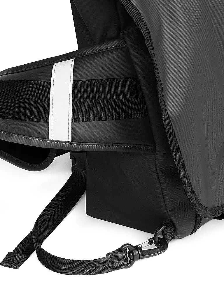 EASTPAK | Umhängetasche Messer Bike 15L | Noir