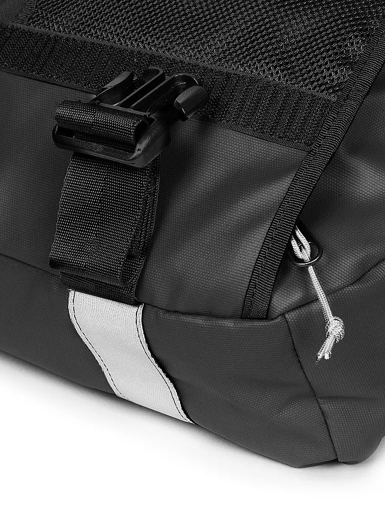 EASTPAK | Umhängetasche Messer Bike 15L | Noir