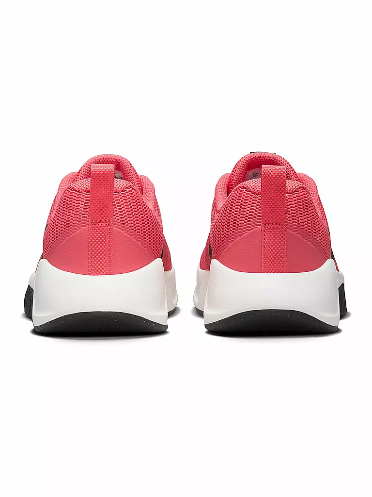NIKE | Chaussures de fitness pour femmes MC Trainer 3 |