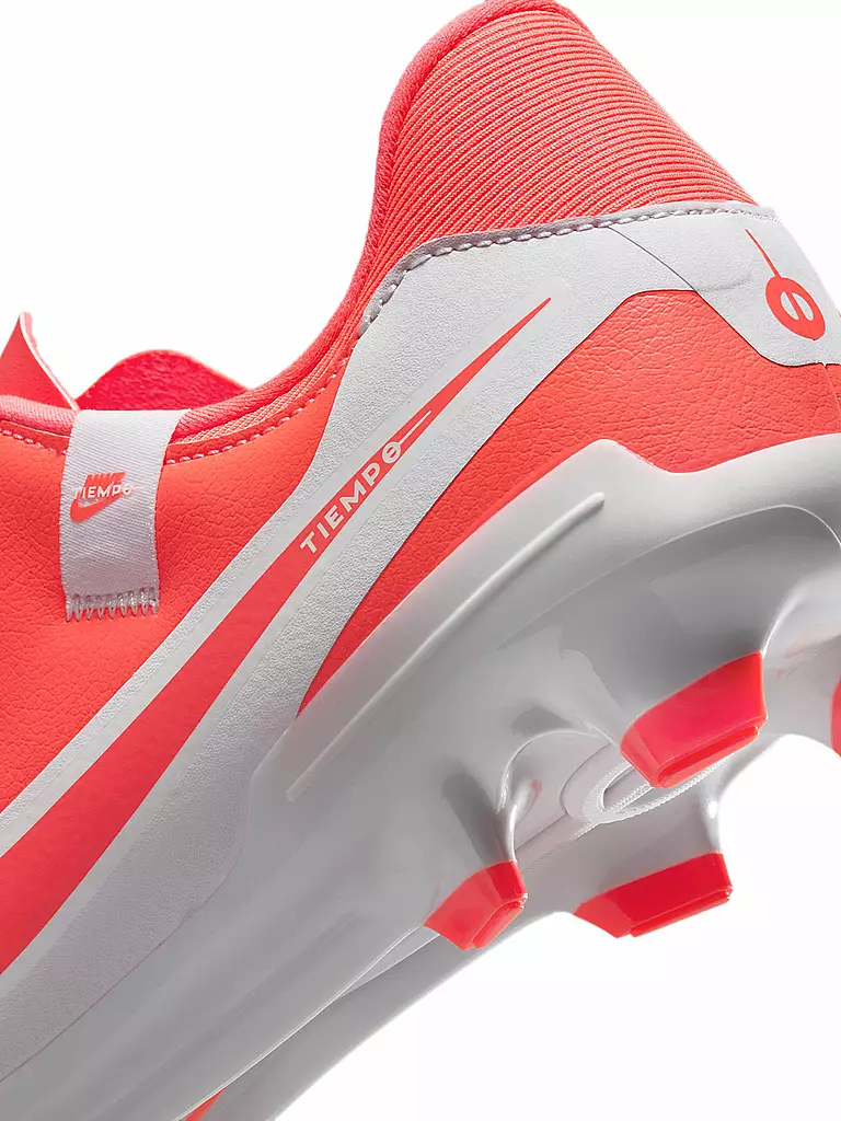 NIKE | Chaussures de football Tiempo Legend 10 Academy MG |