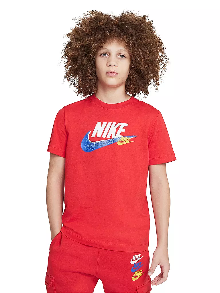 NIKE | Jungen T-Shirt Sportswear Standard Issue | Rouge