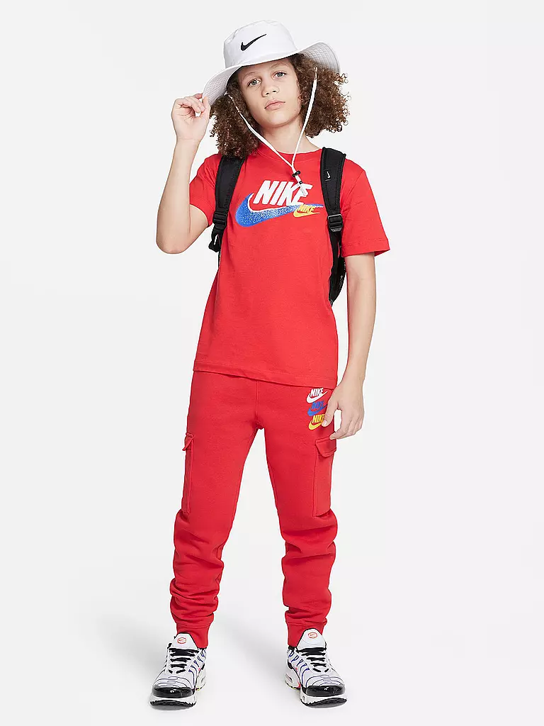 NIKE | Jungen T-Shirt Sportswear Standard Issue | Rouge
