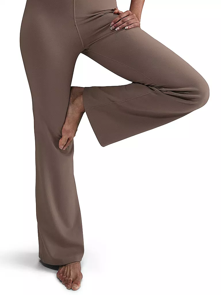 NIKE | Pantalon de fitness femme NK DF One Fldovr | Marron