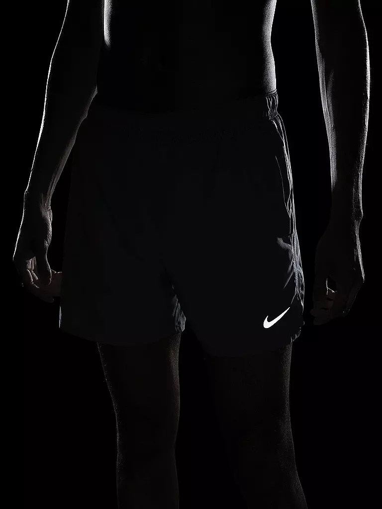 NIKE | Short de course Challenger 5 pouces pour homme | Gris clair