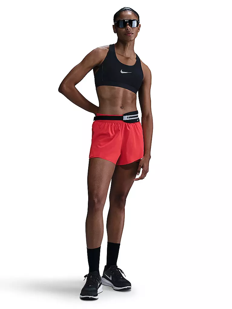 NIKE | Short de course Swift pour femme | Rouge