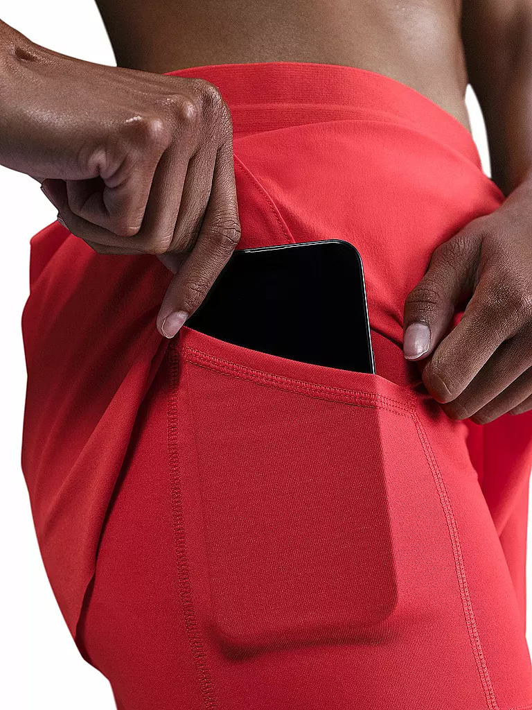 NIKE | Short de course Swift pour femme | Rouge
