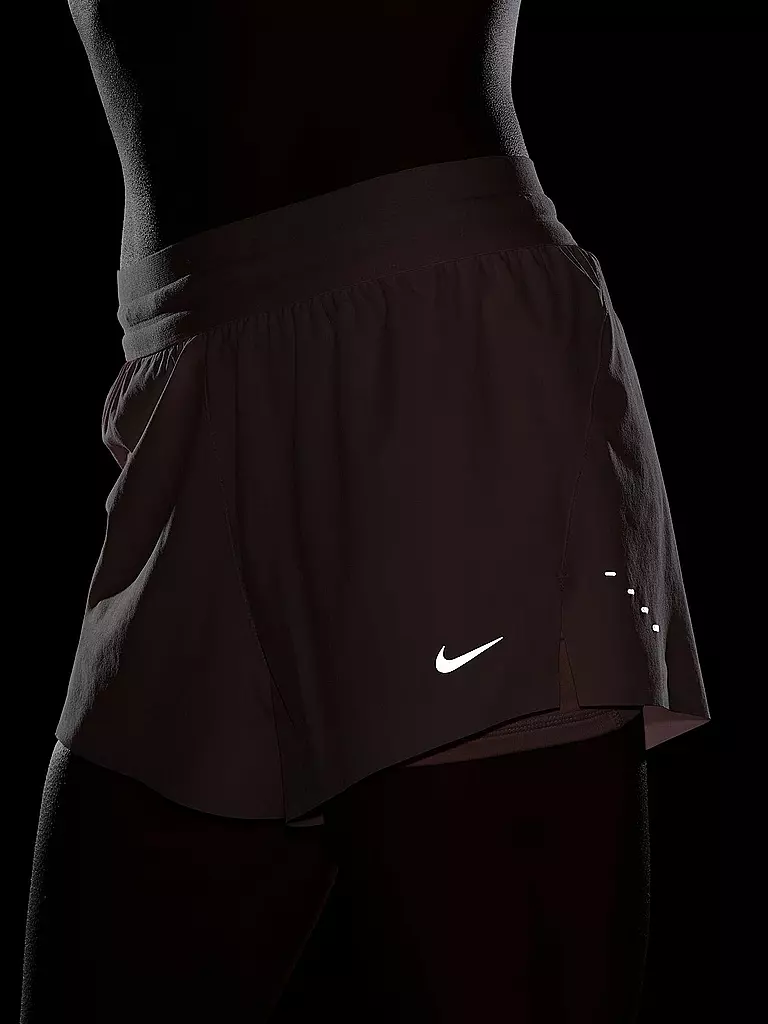 NIKE | Short de course Swift pour femmes |