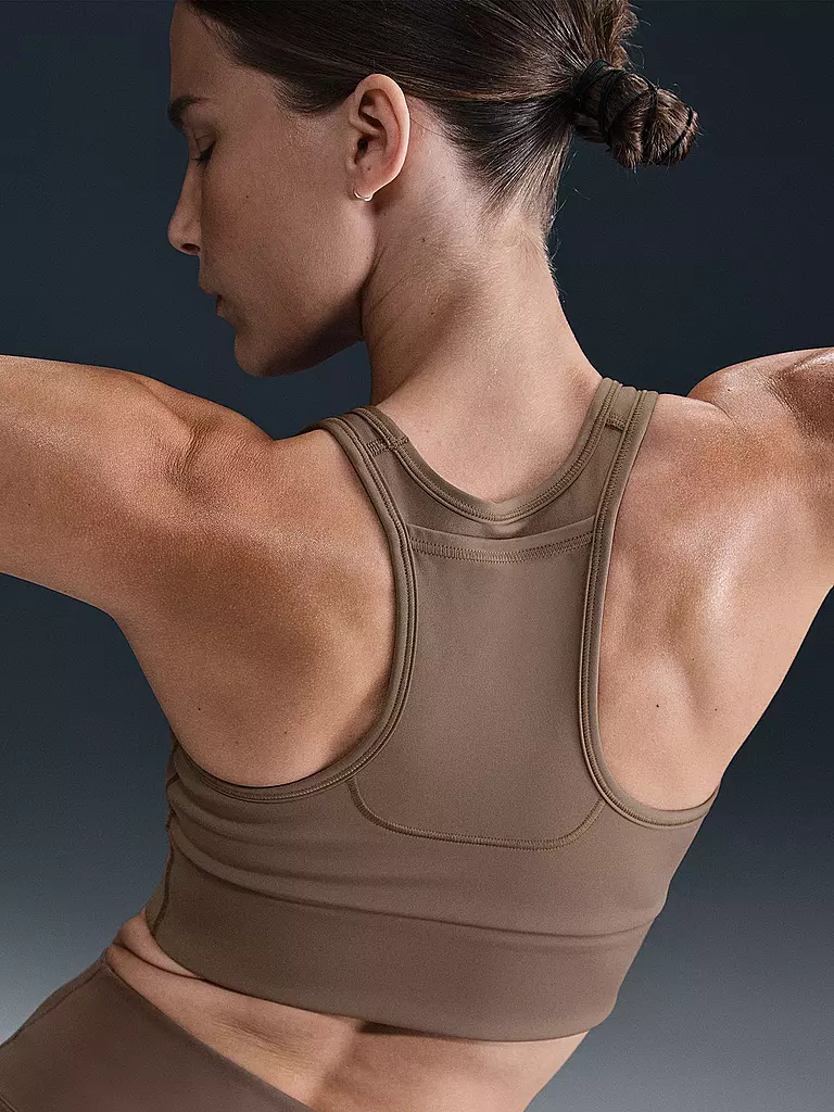 NIKE | Soutien-gorge de sport pour femme Swosh Longline à maintien moyen |