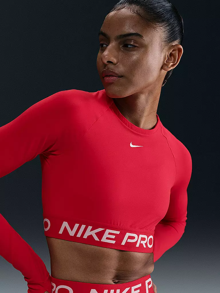 NIKE | T-shirt de fitness court pour femme Nike Pro 365 |