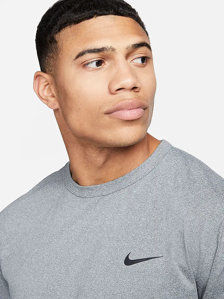 NIKE | T-shirt de fitness pour homme Dri-FIT UV Hyverse |