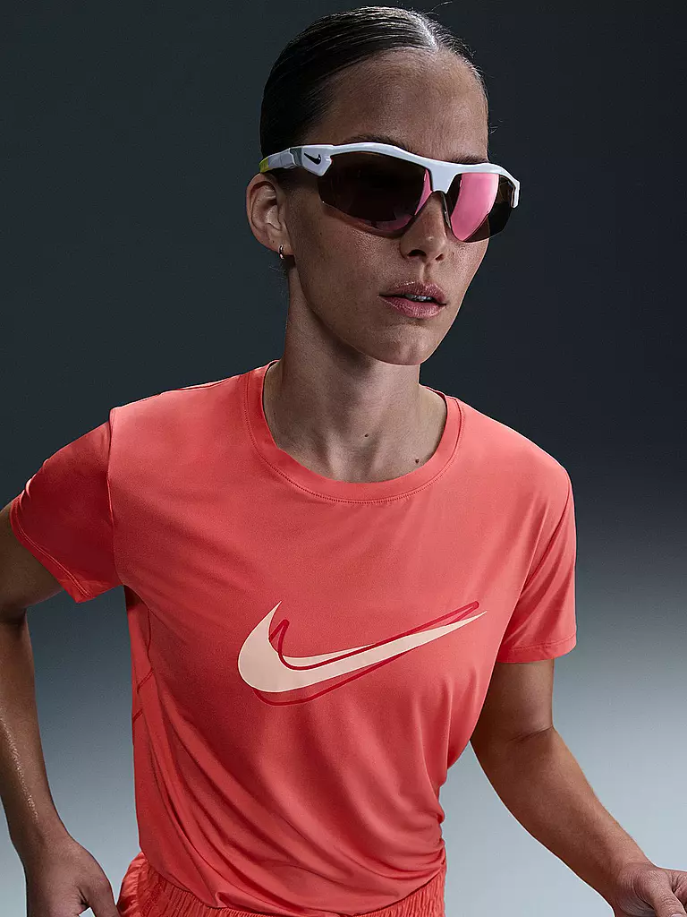 NIKE | T-shirt de running femme One Swoosh |