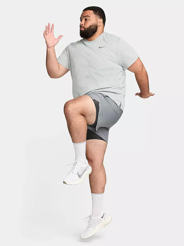 NIKE | T-shirt de running pour homme Dri-FIT UV Miler | Gris clair