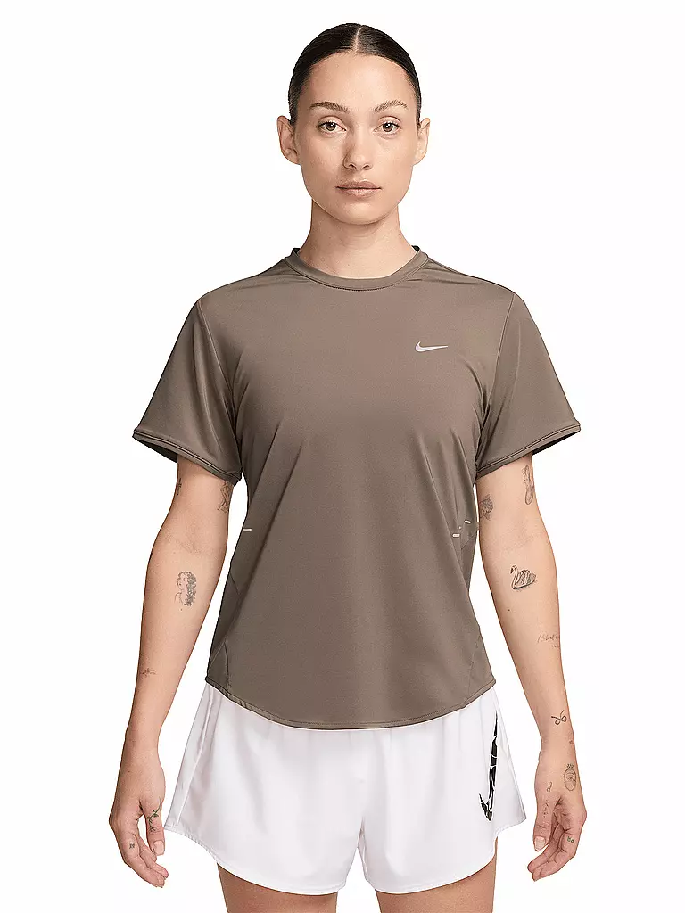 NIKE | T-shirt de running Swift pour femme | Marron