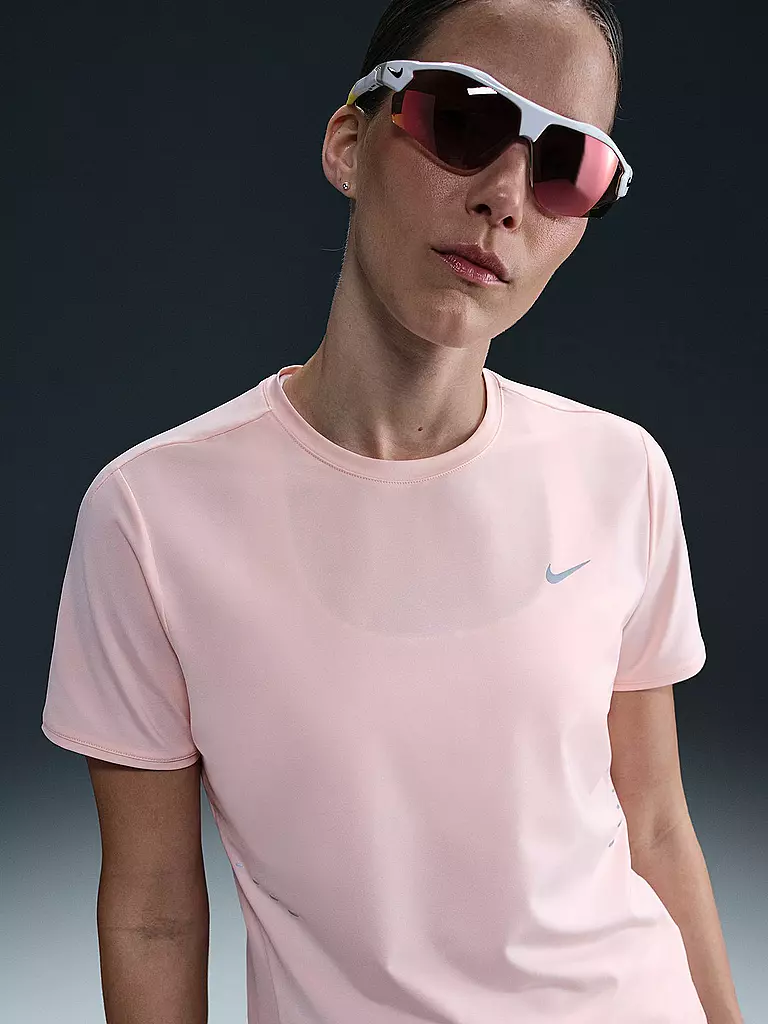 NIKE | T-shirt de running Swift pour femme |