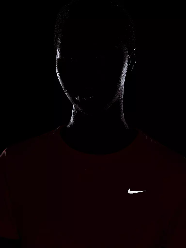 NIKE | T-shirt de running Tempo pour femme |