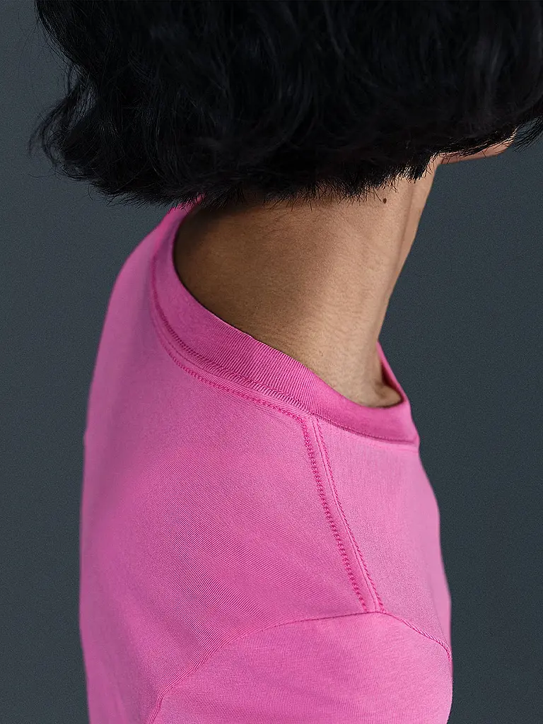 NIKE | T-shirt de sport Chill Knit pour femme | Baie