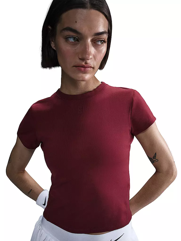 NIKE | T-shirt de tennis Advantage pour femme | Rouge foncé