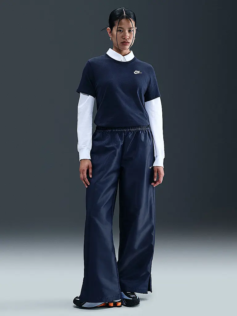 NIKE | T-shirt femme Sportswear Club Essentials | Bleu foncé
