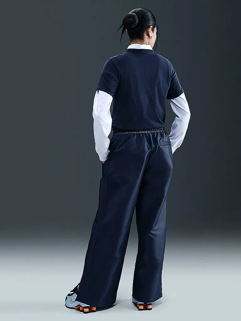 NIKE | T-shirt Femme Sportswear Club Essentials |