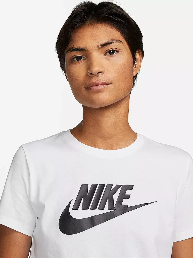 NIKE | T-shirt Femme Sportswear Essentials |