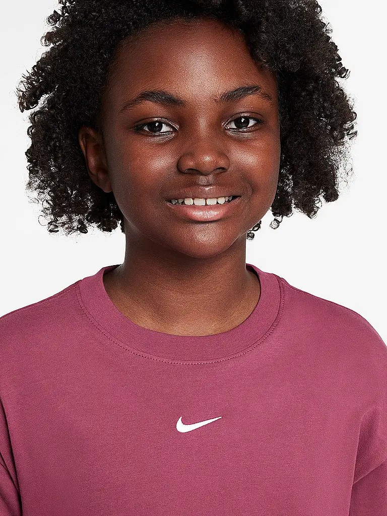 NIKE | T-shirt fille Sportswear Essential |