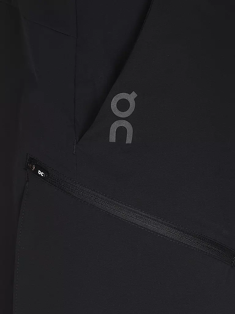 ON | Herren Short Trek | Noir
