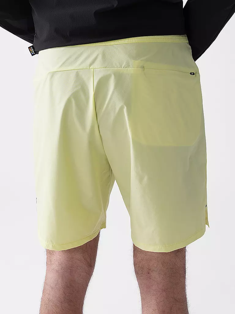ON | Short de course 2 en 1 Performance Hybrid pour hommes |
