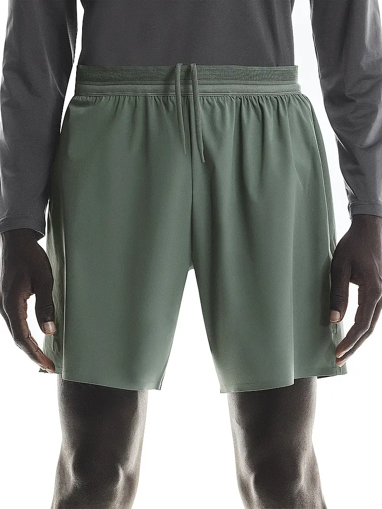 ON | Short de course 7" Performance homme | Olive