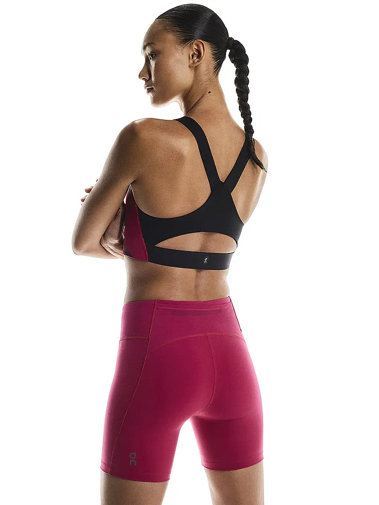 ON | Short de course Performance Femme |