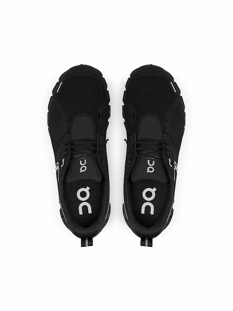 ON | Sneaker Cloud 5 Waterproof ALL BLACK pour femmes |
