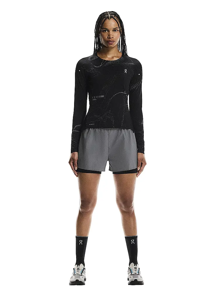 ON | T-shirt de course à manches longues Performance Lumos pour femmes | Noir