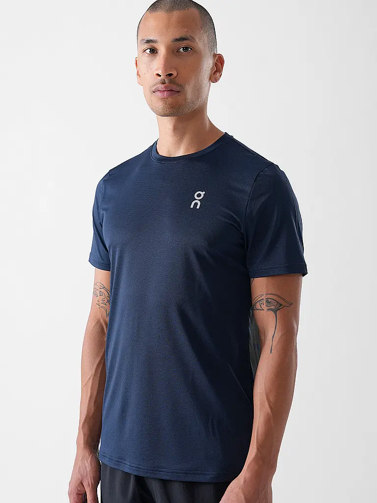 ON | T-shirt de course Core-T pour hommes | Bleu foncé