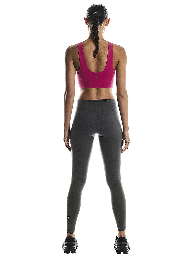 ON | T-shirt de course court 2 en 1 Core pour femmes |