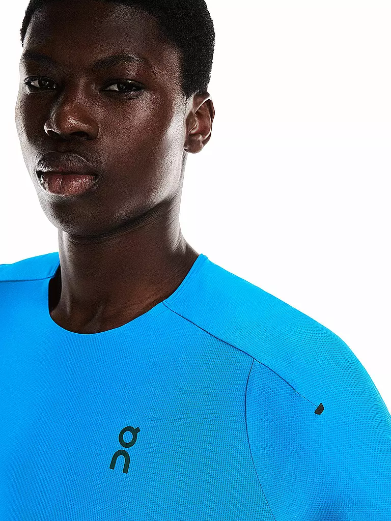 ON | T-shirt de course Performance pour homme | Bleu