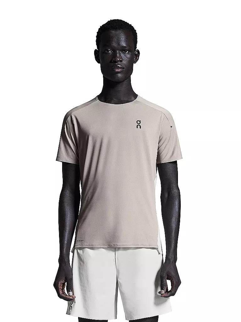 ON | T-shirt de course Performance pour hommes | Camel