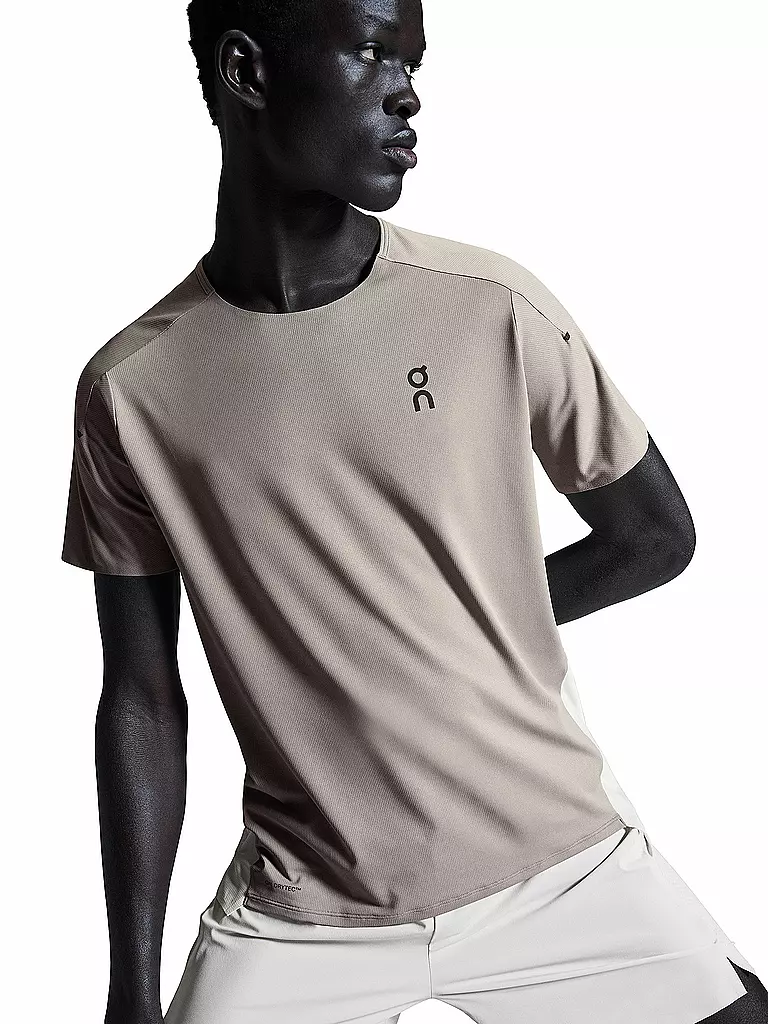 ON | T-shirt de course Performance pour hommes | Camel