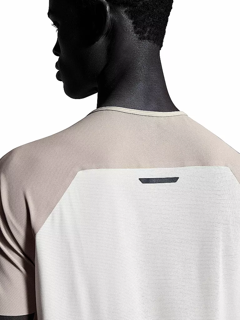 ON | T-shirt de course Performance pour hommes | Camel