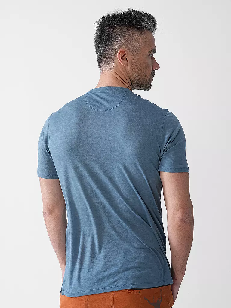 PATAGONIA | T-shirt de sport pour homme Capilene® Cool Merino Graphic | Bleu foncé