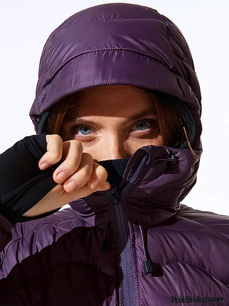 PEAK PERFORMANCE | Damen Daunenjacke Helium Down Hoodie | Baie