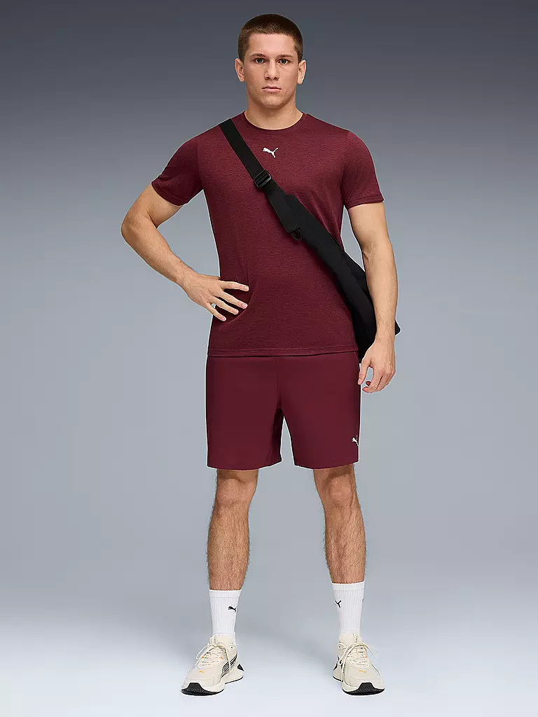 PUMA | Short de fitness tissé Essential 7 pouces pour hommes | Rouge foncé
